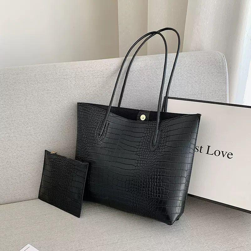 Crocodile-embossed PU leather tote bag