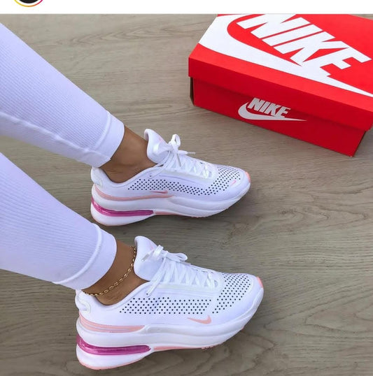 Nike Air Zoom Upturn SC trainers