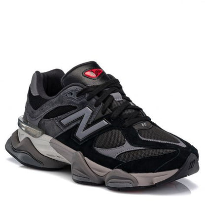 The 9060 Black Castlerock- Black