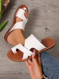 Flat leather slippers
