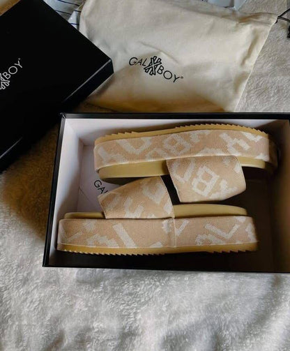 GXB Platform Sandals
